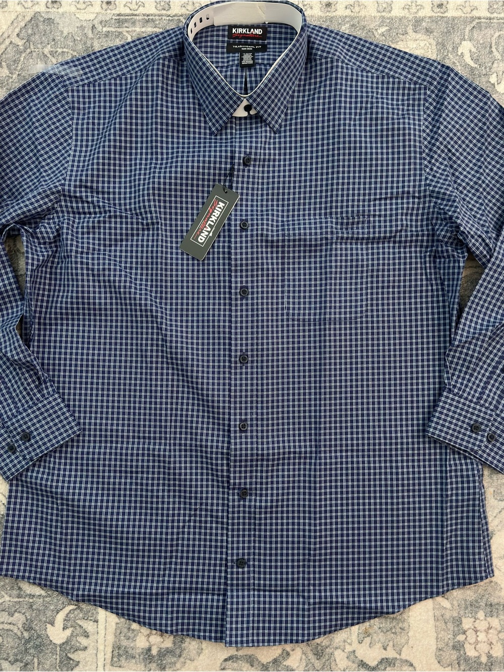 Kirkland Signature NWT Men’s Traditional Fit Dress Shirt Spread 17x32/33